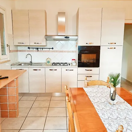 Collemare Vacanze Apartamento *