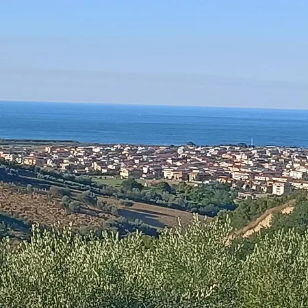 Collemare Vacanze Apartamento *